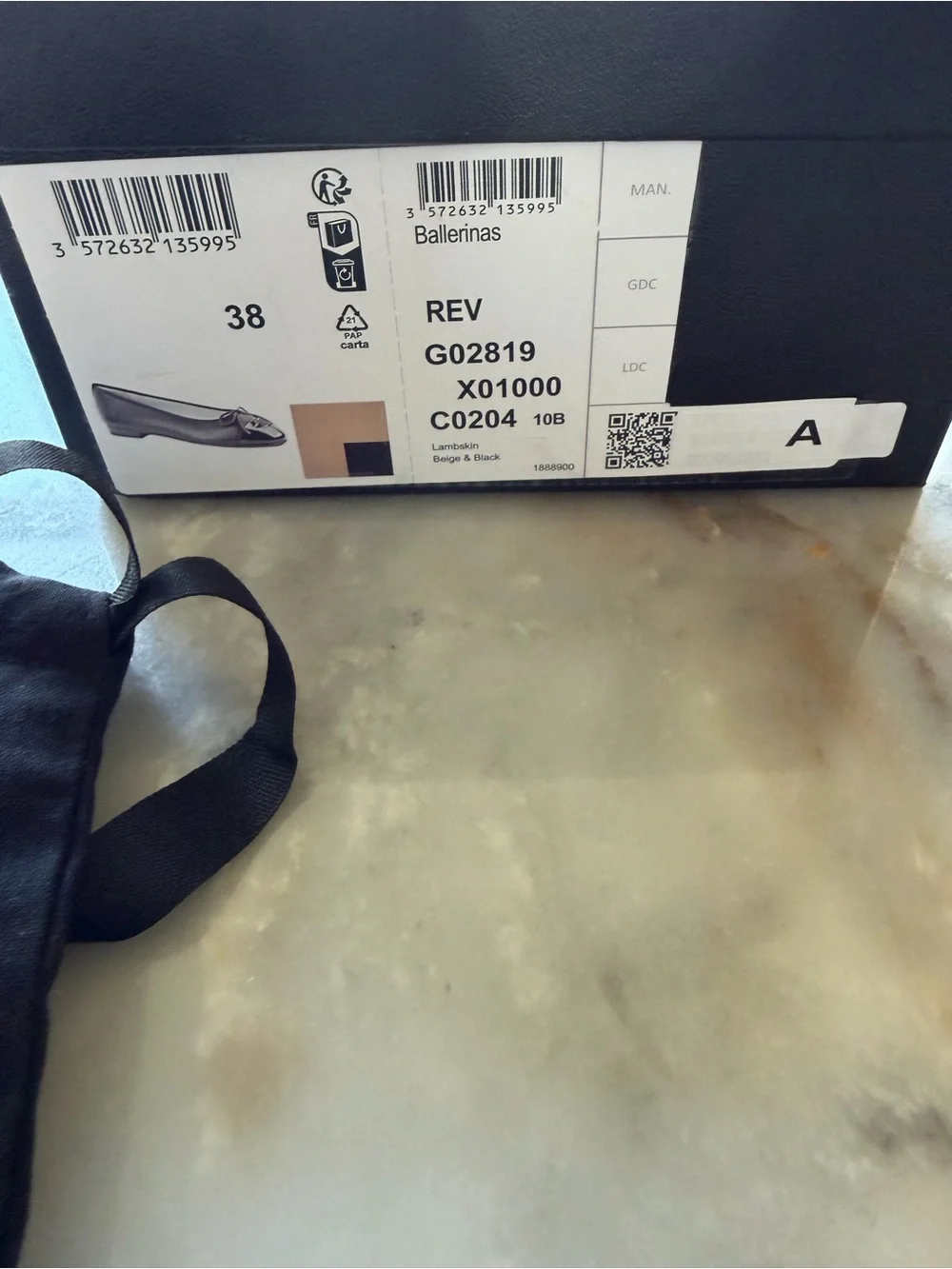 CHANEL Beige and Black Leather Cap-Toe Ballet Flats